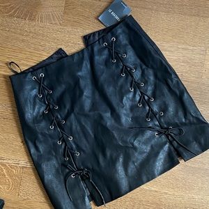 [forever 21] ♠️♣️ black lace up leather skirt